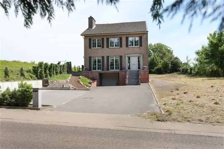 Landelijke Kangoeroewoning 5 Slaapkamers te Koop