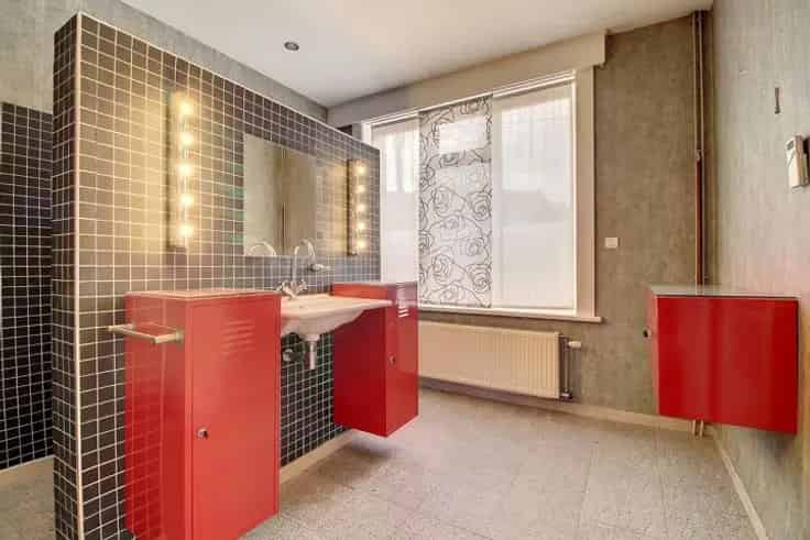 Huis Te Koop Tussen Puntgevels 3 Slaapkamers Garage