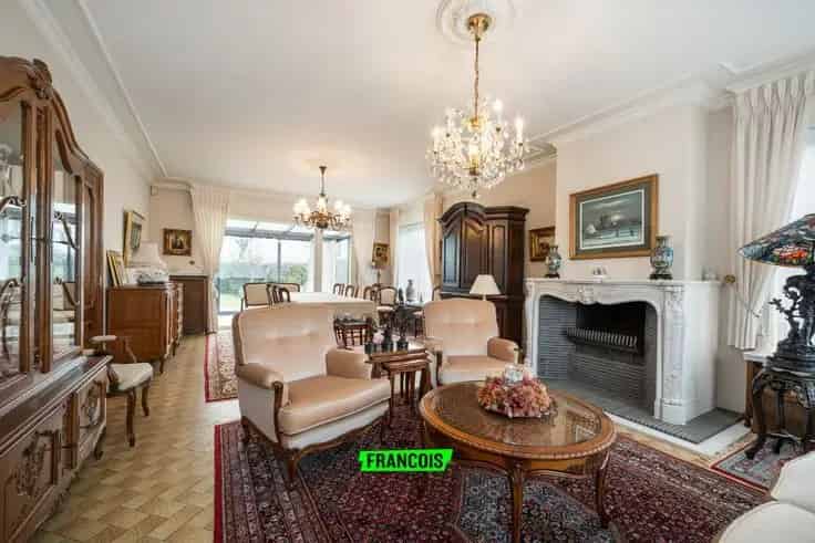 Vrijstaande woning te koop Tielt 196m² 789m² perceel