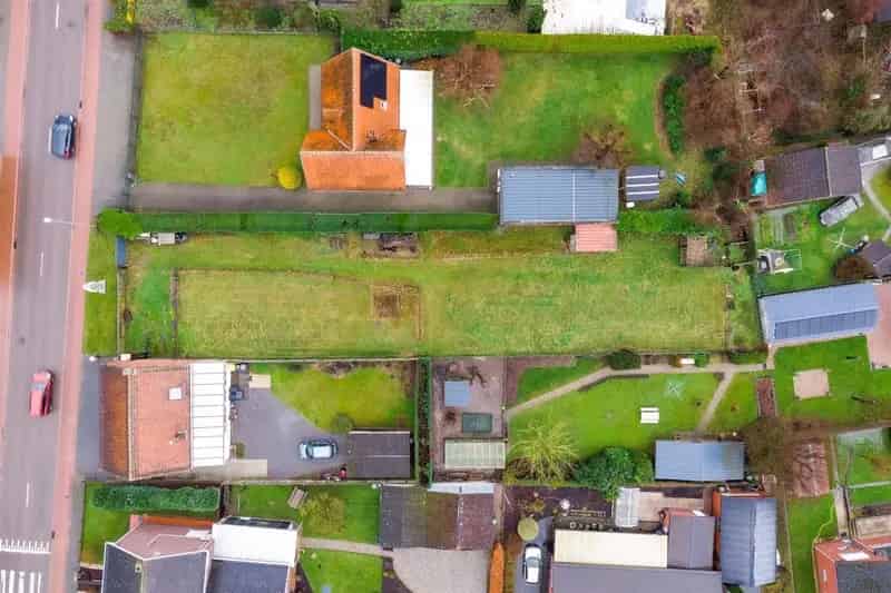 Bouwgrond 875 m² HOB met Zgerichte tuin