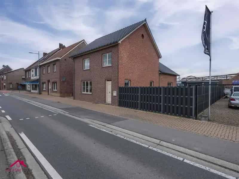 Gerenoveerde vrijstaande woning