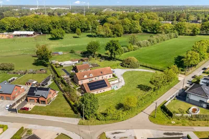 Huis te huur te Paal: 12 hectare grond, 4 slaapkamers, ideaal voor dierenliefhebbers