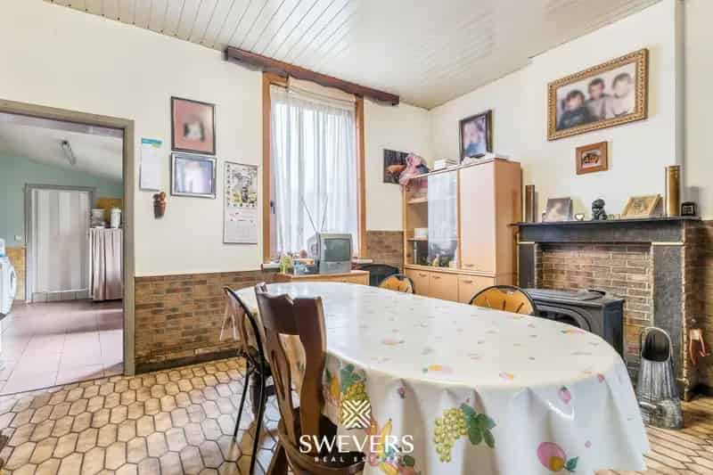 Charmante halfopen woning met renovatiepotentieel in Sint-Truiden