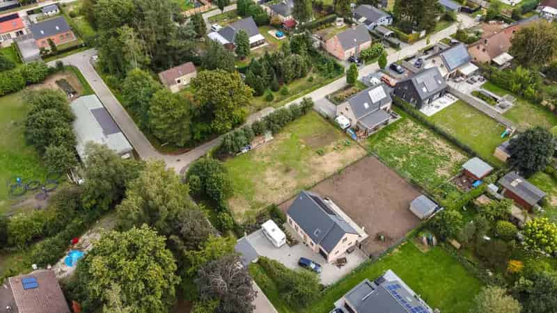 Bouwgrond van 850 m² gelegen in rustige straat te Brecht.