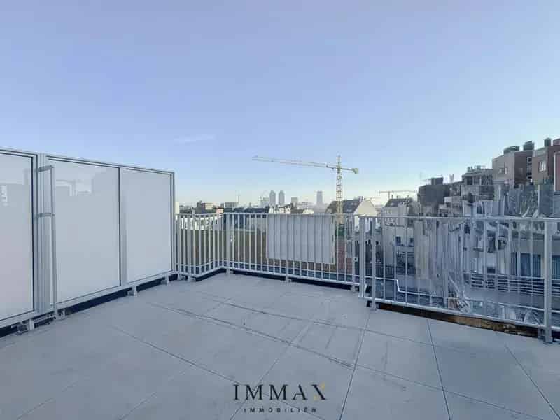 Penthouse te huur Oostende: Vernieuwd appartement met terras