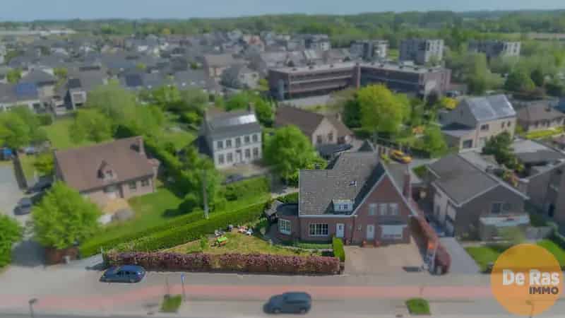 MASSEMEN - Te renoveren, halfopen bebouwing met tuin