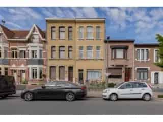 Huis te koop Deurne 3 appartementen Bisschoppenhofpark