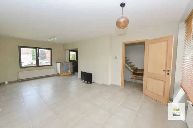 Bel-étage met 3slpk, garage en tuin op zeer centrale ligging