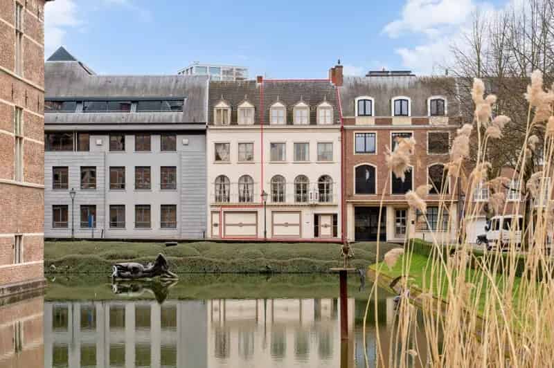 Herenhuis Te Antwerpen