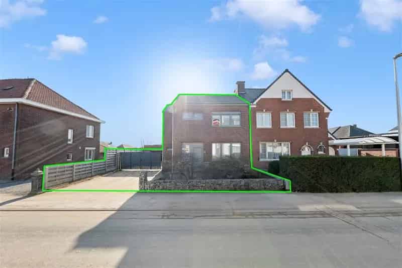 KNUSSE GEZINSWONING MET 3SLKS EN EEN LEUKE TUIN IN TONGEREN
