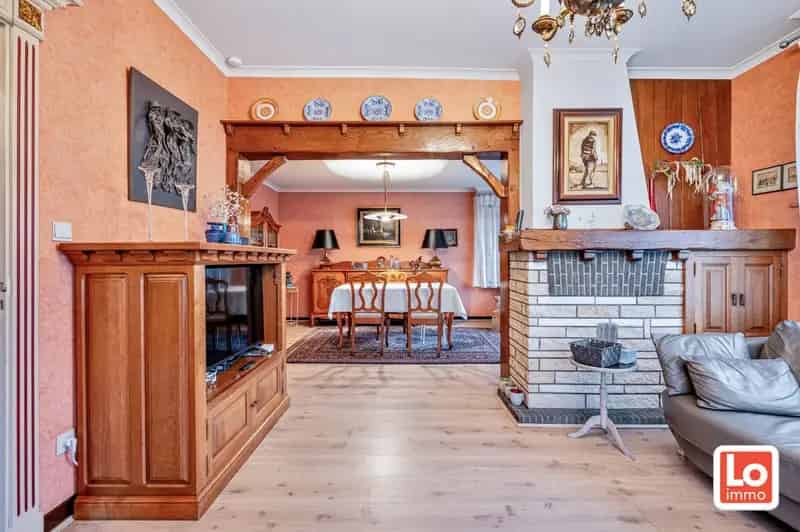 VERKOCHT! Te renoveren open bebouwing op een makkelijk bereikbare locatie in Beervelde.