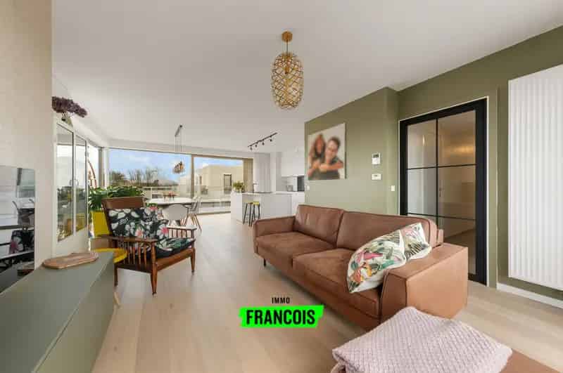 Penthouse met drie slaapkamers te Sint-Pieters