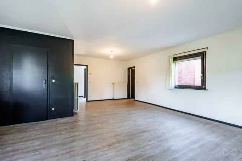 Huis met drie slaapkamers in Wavre