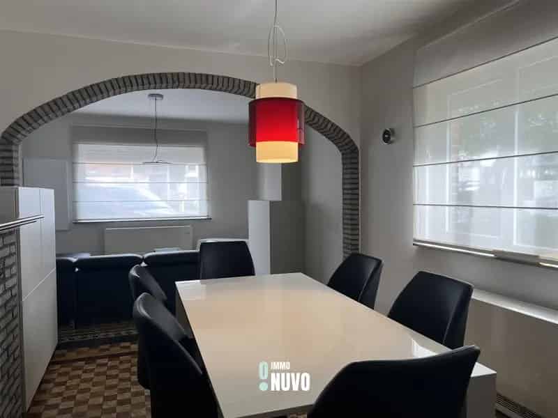 Gunstig gelegen woning met mooie tuin in Asse!