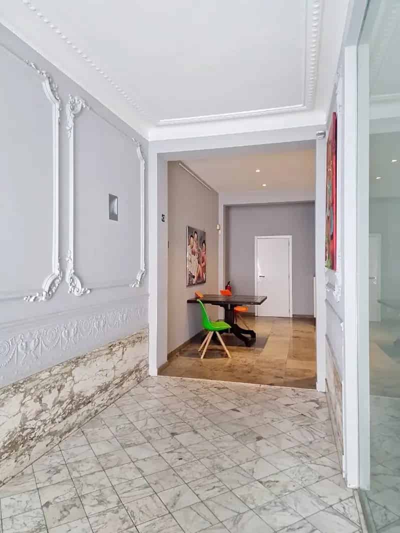 Een prachtig herenhuis (ca. 450m²) met tuin en burelen!