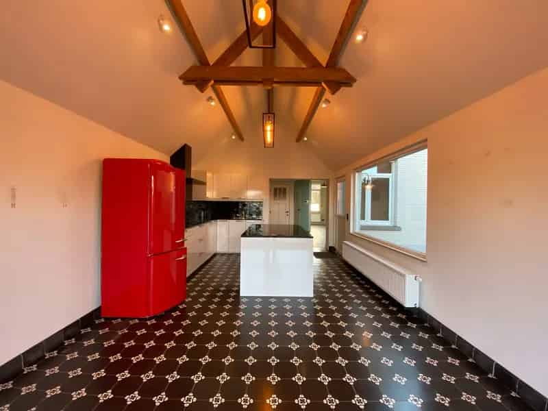 Gerenoveerde woning te koop 2 slaapkamers tuin