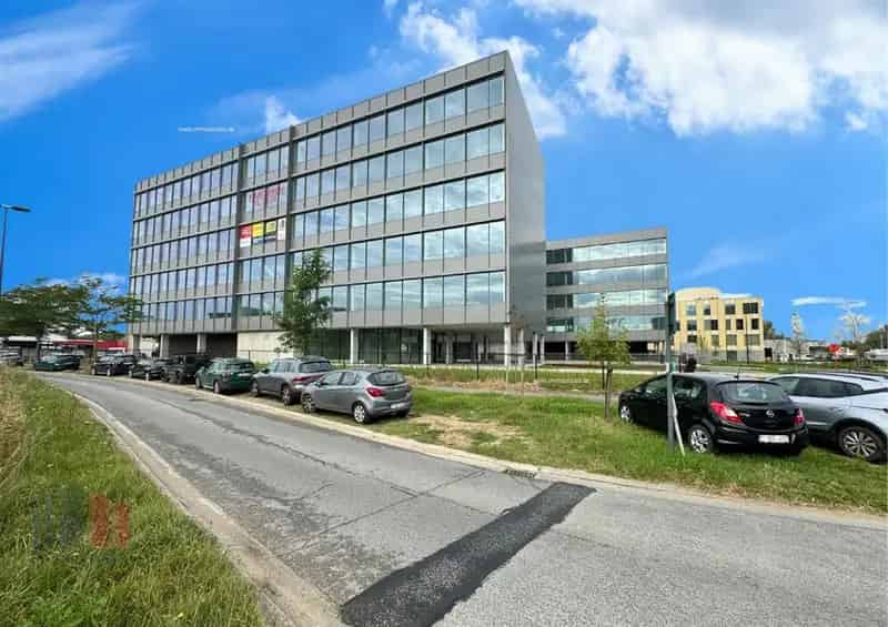 Nieuwbouw kantoorruimte te huur in Poortakkerstraat Sint-Denijs-Westrem