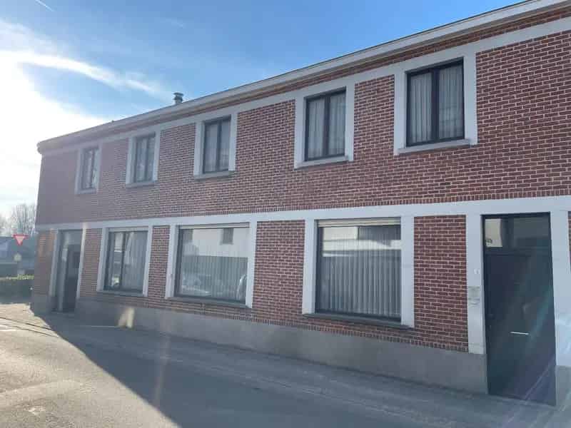 Bijzonder ruime tweewoonst in centrum Kluizen