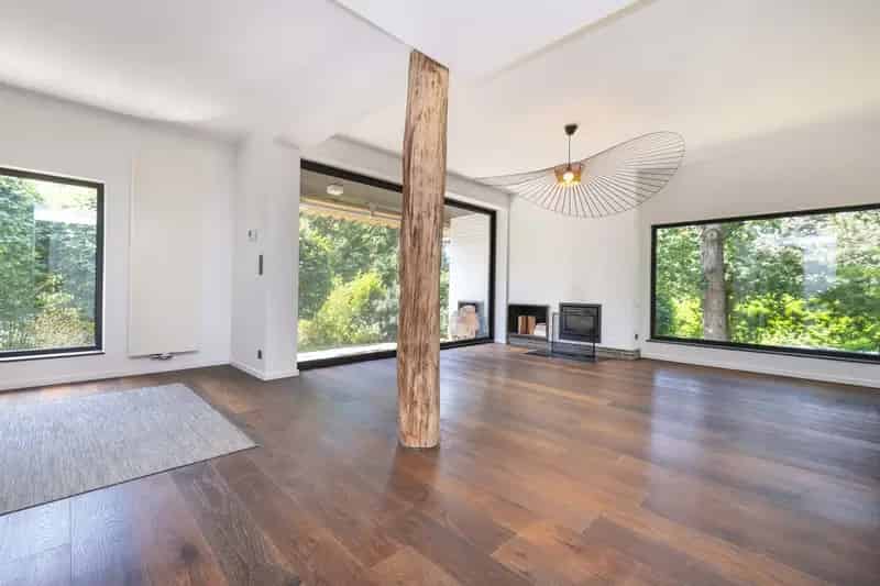 Volledig gerenoveerd villa in 2017.