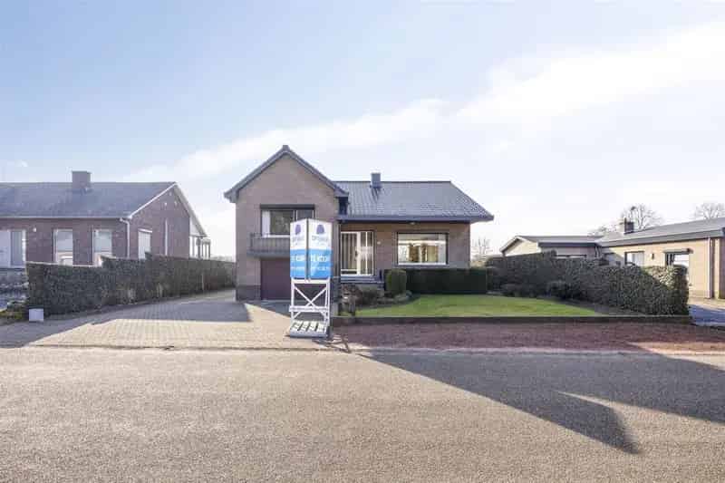 TE KOOP: Vrijstaande woning op 8a17 te Zolder!