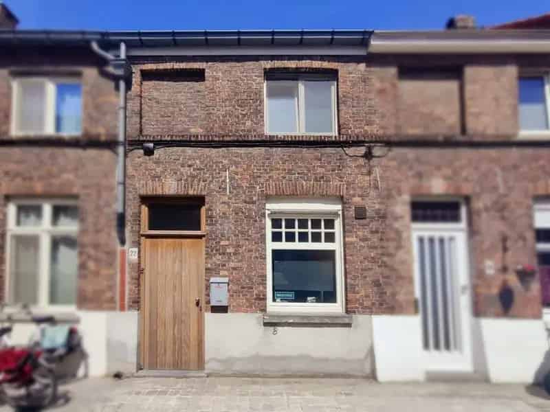 Gezellige gerenoveerde woning met terras in hartje Brugge.