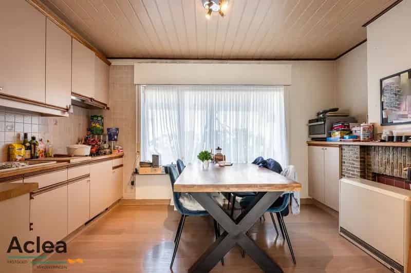 Verzorgde woning met 2 zeer ruime slpks en bureauruimte