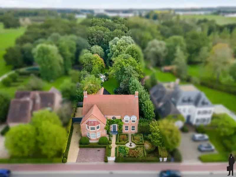 Prachtige villa met praktijkruimte op absolute TOP locatie