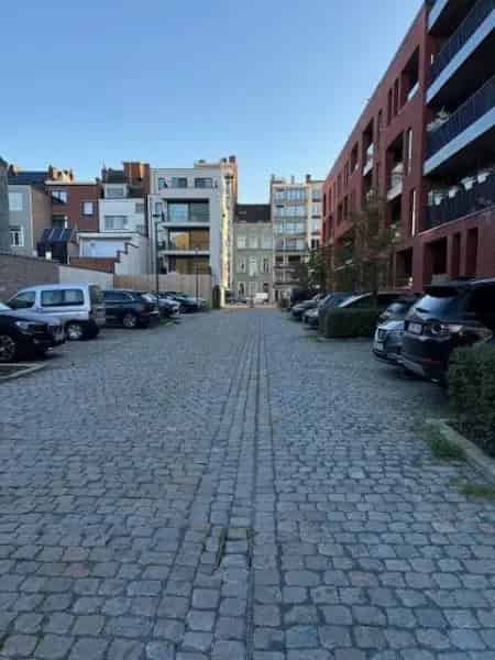 Ondergrondse autostaanplaats TE KOOP Mechelen