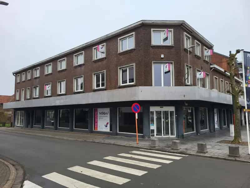 TE HUUR: Pand van 1386m² op de Pauwengraaf, Maasmechelen