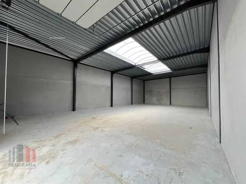 Nieuwbouw bedrijfsgebouw te huur in De Steenen Poorte Hamme