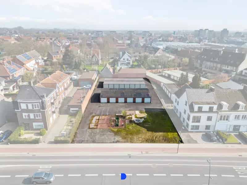 Bouwgrond op uiterst commerciële ligging.