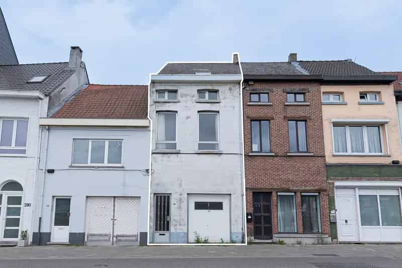 Huis te huur Mechelen: te renoveren woning met garage en tuin
