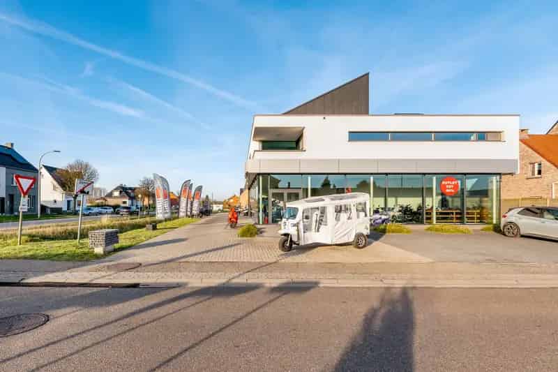 Commercieel pand met woongelegenheid op een toplocatie
