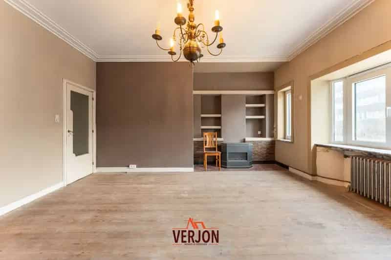Ruime woning met mogelijkheden