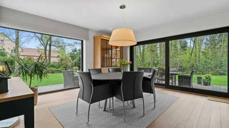 Zeer rustig gelegen villa met 3 ruime slpks en 2 bureaus op 25a te Tremelo