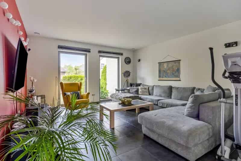 Recente woning met 4 slaapkamers op een perceel van 624 m² !