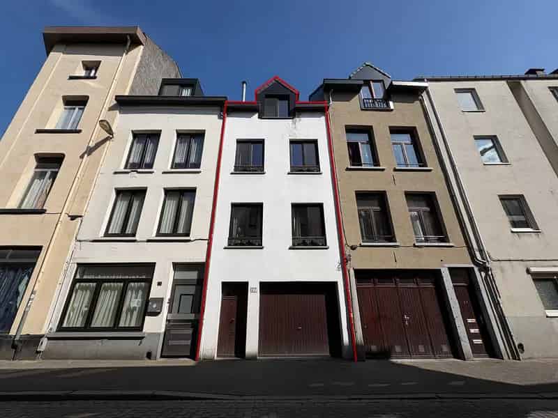 Huis te huur Antwerpen: Bel-étage met garage en dakterras