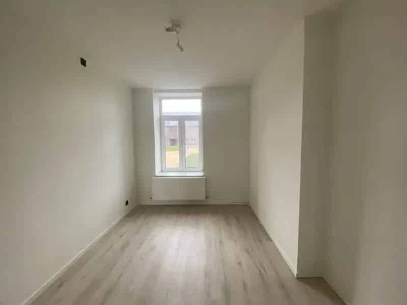 Gelijkvloers appartement te huur 1 slaapkamer nabij winkels