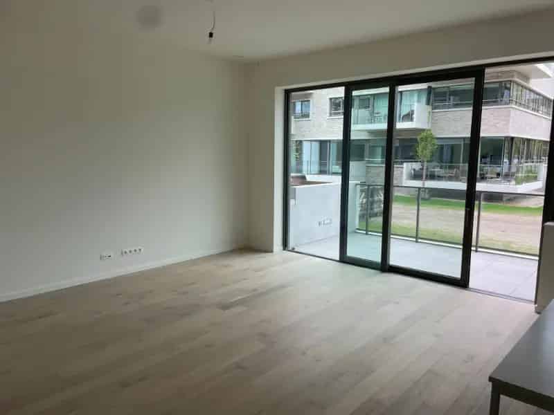 Nieuwbouw Appartement gelijkvloers 2 slaapkamers terras autostaanplaats