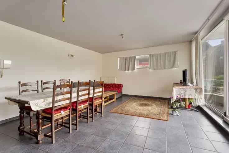 Opbrengsteigendom Zottegem: Handelspand Appartement Investering