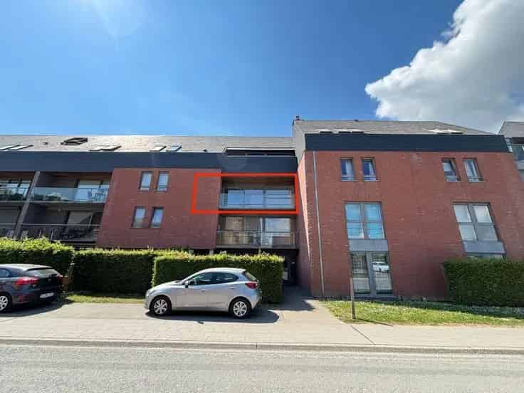 Appartement te Koop in Ath: Ruim 2 Slaapkamers, Balkon en Kelder
