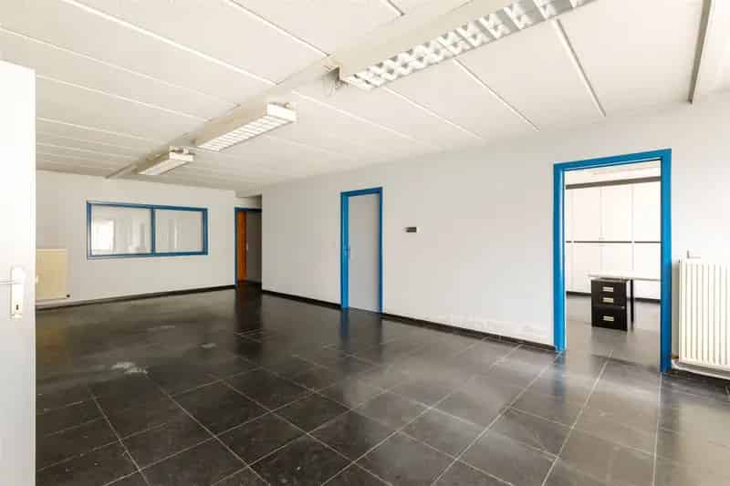 Goed gelegen kantoorruimte van 220m²