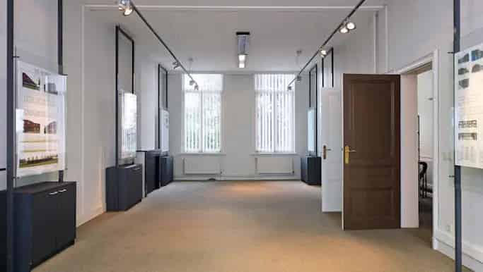 Kantoor met woning te koop in Stationsstraat 58, Eeklo - Dewaele