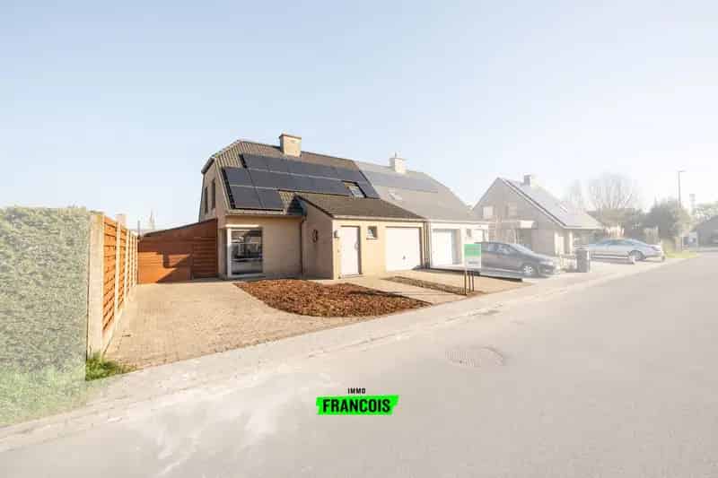 Recente HOB met EPC B en 16 Zonnepanelen (+groenestroomcertificaten) in Oudenburg