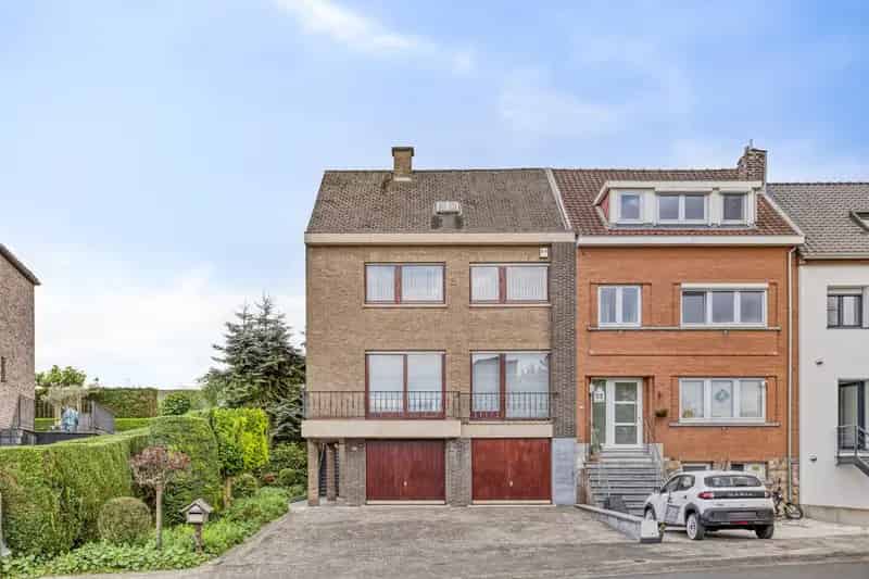 immo DAVID stelt voor: karaktervolle 3-gevel woning