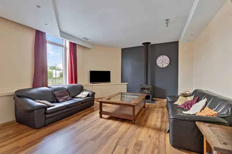 Grote 5-kamer woning te Lauwe met garage en tuin