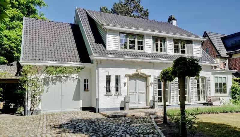 Huis te huur: Stijlvolle villa 300m² met 4 slaapkamers