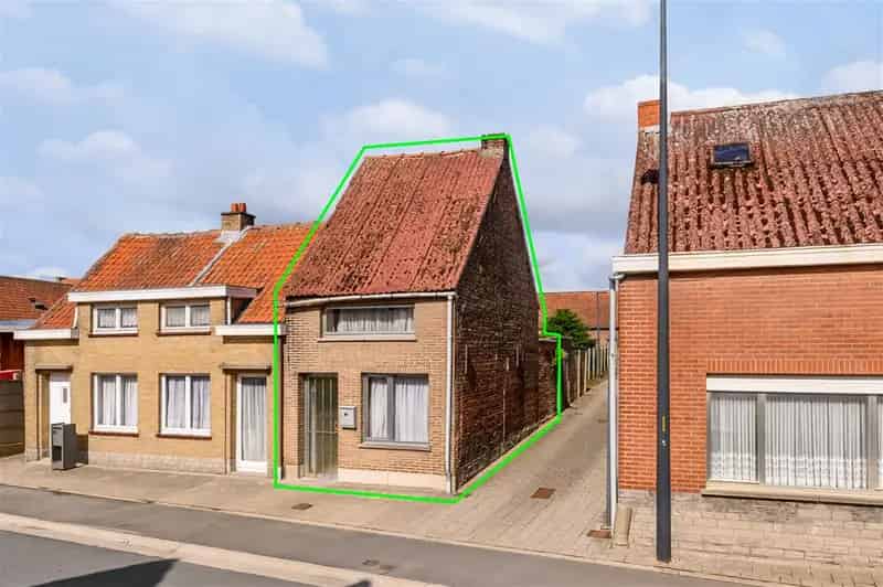 Te renoveren starterswoning Moorsel