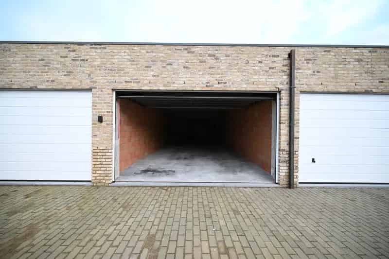 Garage / parking te koop in Izegem