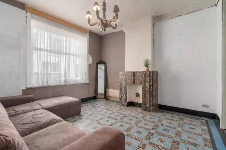 Huis Te Koop Zottegem: Te renoveren herenwoning met tuin